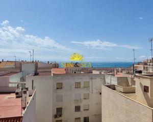 Pis a Las Piscinas Naturales. Ltpgtltstronggtiexclen venta, amplio piso en torreviejaltstrongg