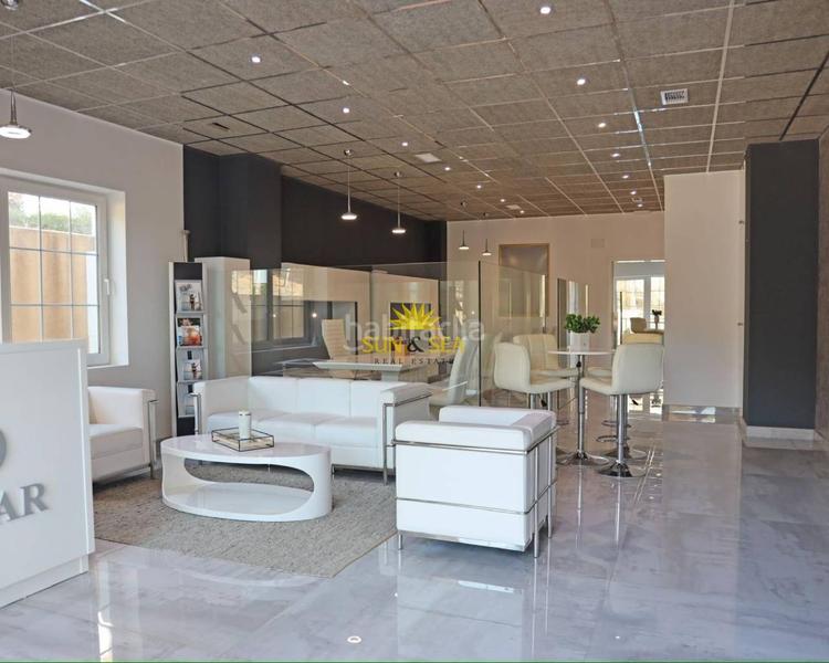 Foto bb725e93-609a-482a-a1e8-a5a3f2631b7a. Lloguer local comercial a El Moncayo - El Pòrtic Guardamar del Segura