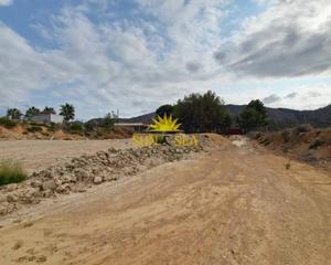 Terrain résidentiel à Callosa de Segura. Ltpgtltstronggtiexclen venta, parcela y almaceacuten!ltstronggtl