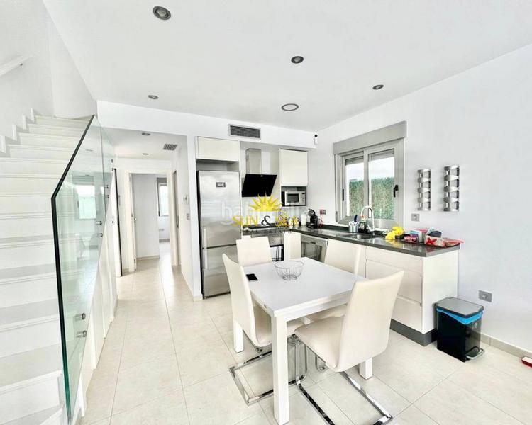 Foto bff89ae2-8964-420d-93bd-01692e72940e. Lloguer xalet amb calefacció aparcament piscina a San Pedro del Pinatar