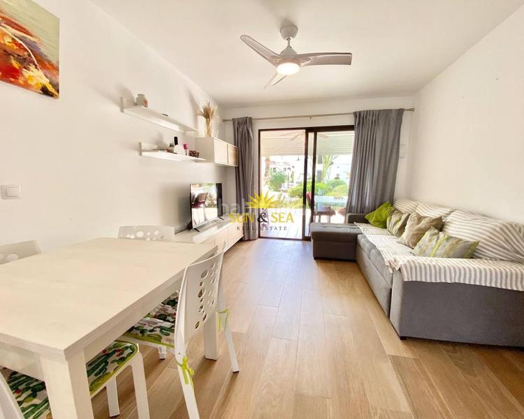 Foto 447e75ae-70fc-408b-9c72-bc28c316a9b2. Alquiler chalet iexclalquiler desde ya hasta junio!iexclbienvenido a tu nuevo hogar en Cabo Roig! este encantador chalet adosado en alquiler es pe en Orihuela