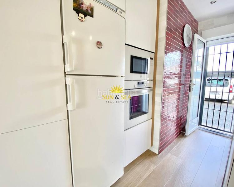 Foto 55b6f8ba-a7d9-444d-a5cb-d642ecba5a8e. Alquiler chalet iexclalquiler desde ya hasta junio!iexclbienvenido a tu nuevo hogar en Cabo Roig! este encantador chalet adosado en alquiler es pe en Orihuela