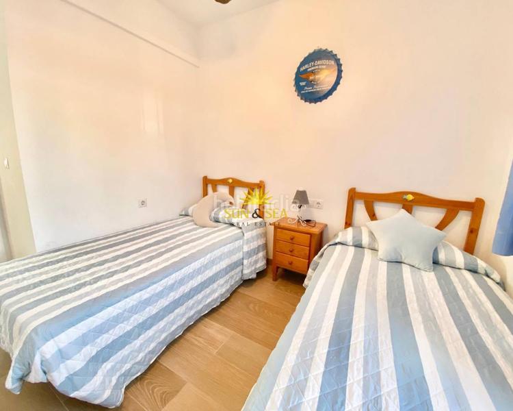 Foto b9072ca8-8460-4d88-8f62-3e2e9f4dbfff. Alquiler chalet iexclalquiler desde ya hasta junio!iexclbienvenido a tu nuevo hogar en Cabo Roig! este encantador chalet adosado en alquiler es pe en Orihuela
