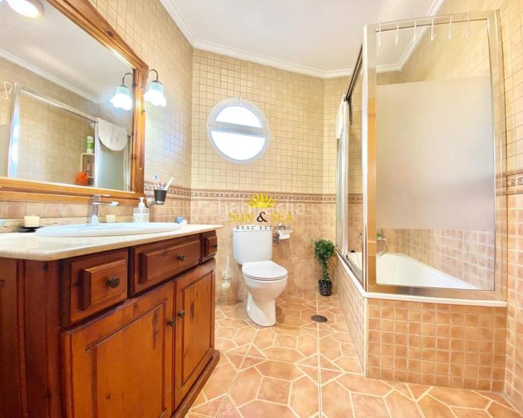 Foto 3b431d84-ef99-4755-9ead-19fc3d00f9ea. Reihenhaus mit heizung parking in Catral