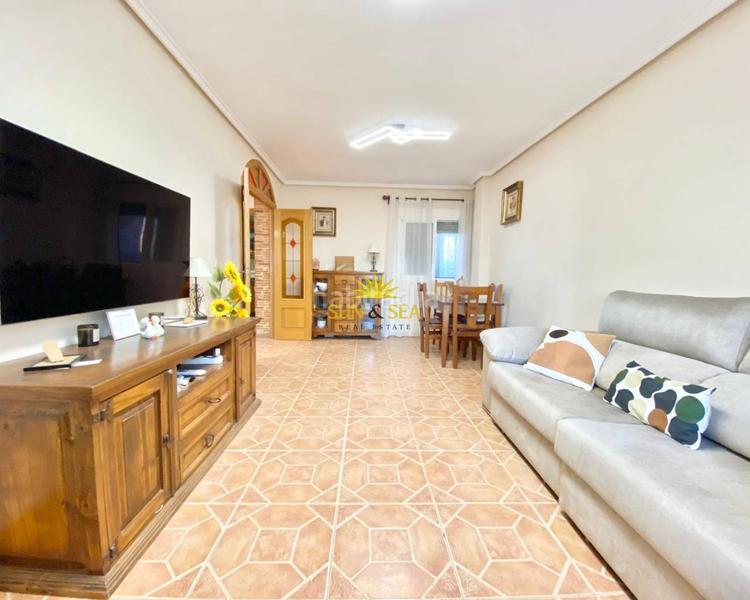 Foto 719ba128-a06c-4c97-a26e-28ac47189565. Reihenhaus mit heizung parking in Catral