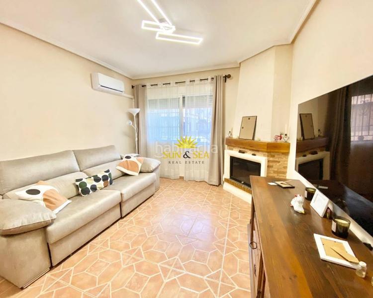 Foto b6e5c348-980a-4ac6-a693-d20a49d01763. Reihenhaus mit heizung parking in Catral