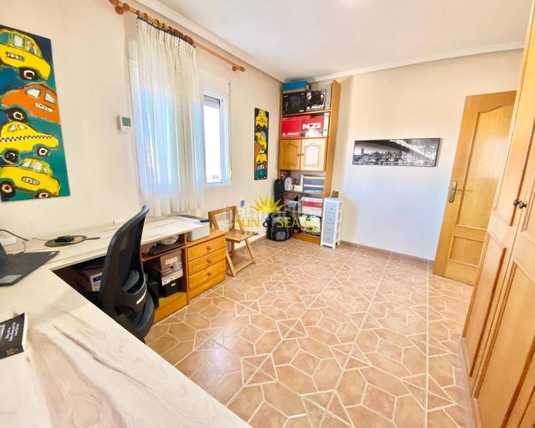 Foto fad1520b-112a-4260-9880-682d08b6b5df. Reihenhaus mit heizung parking in Catral