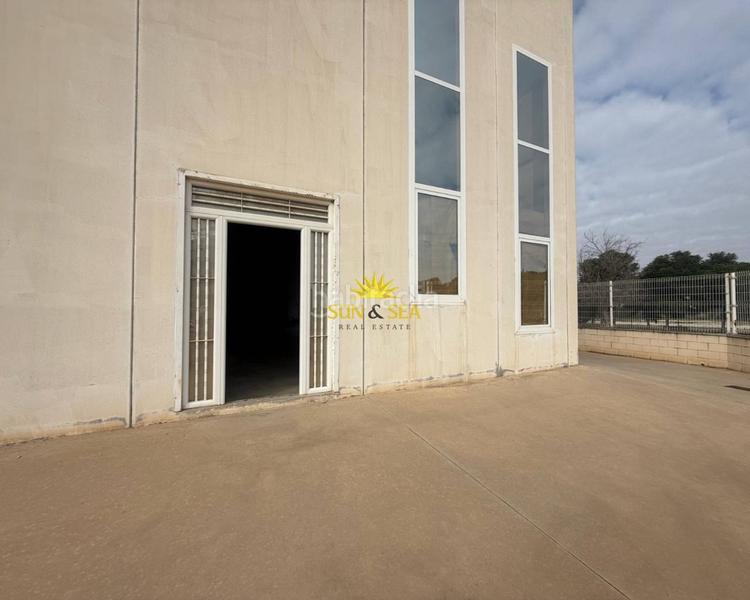 Foto 7b3536fb-026a-49fc-bd00-ca986f0b9fe8. Nau industrial a Almoradí