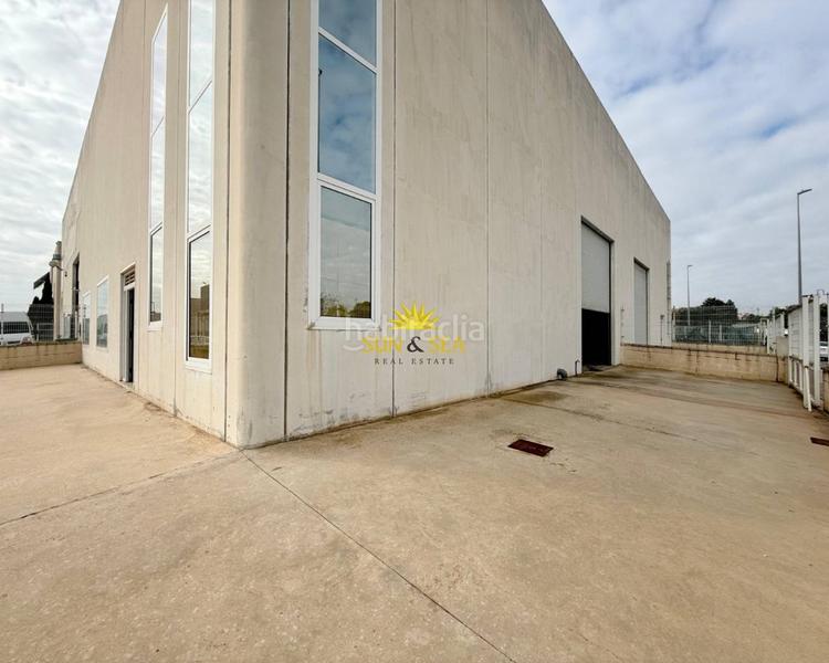 Foto 926a0263-4e72-4b41-9a56-acd65d5276b2. Nau industrial a Almoradí