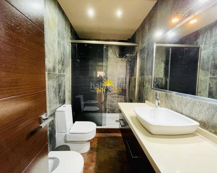 Foto 258091cd-87e0-478a-a26e-78c356789d71. Lloguer planta baixa amb calefacció a San Antón Alicante