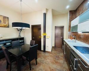 Location Rez-de-chaussée à San Antón. Iexclalquiler desde ya hasta mayo!descubre esta acogedora planta