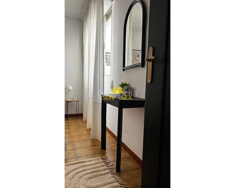 Foto cfb6a389-02bc-485b-8ec8-a8fcda983d7f. Alquiler apartamento ltpgtltstronggtiexclalquiler disponible desde enero hasta junio!ltstronggtltbrgtltpgtltpgtte presentamos este moderno y funcional en Torrevieja