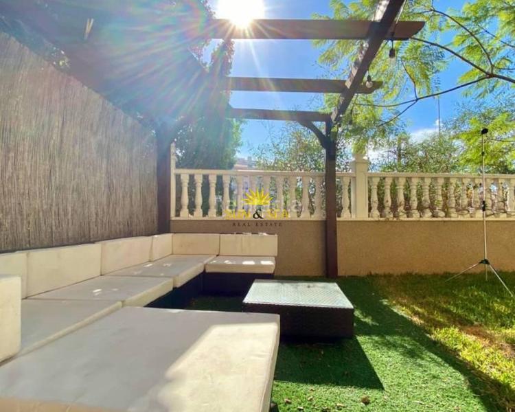 Foto 48b037f0-1b7c-4c73-a025-a5339d623770. Location chalet avec chauffage parking piscine dans Orihuela