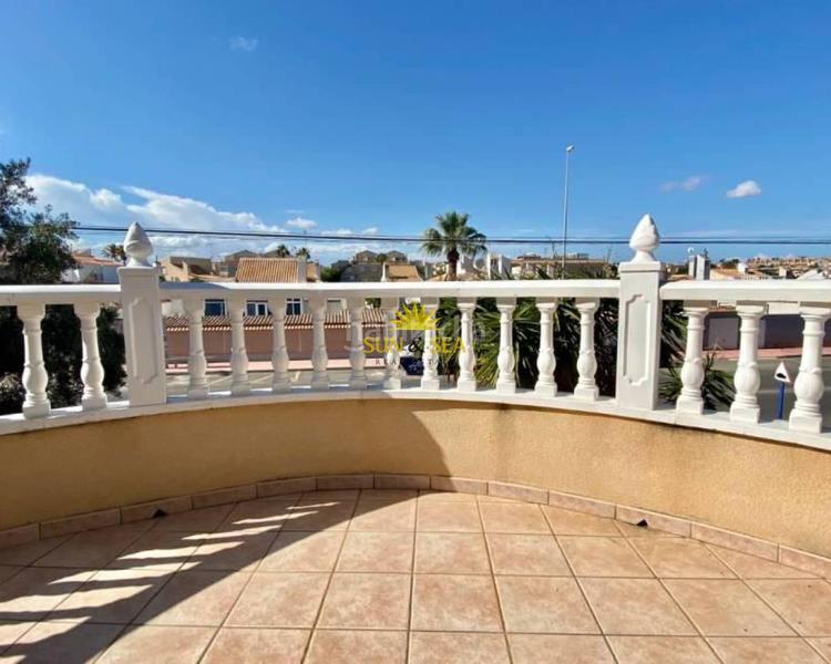 Foto 94e25073-ec97-48f2-a29f-00df5ba18cc3. Location chalet avec chauffage parking piscine dans Orihuela