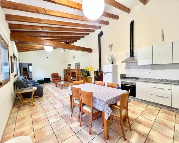 Foto 70007da8-f14c-4a6e-bd6c-7bd8a3d30061. Affitto chalet con riscaldamento parcheggio in Jubalcoi Elche / Elx