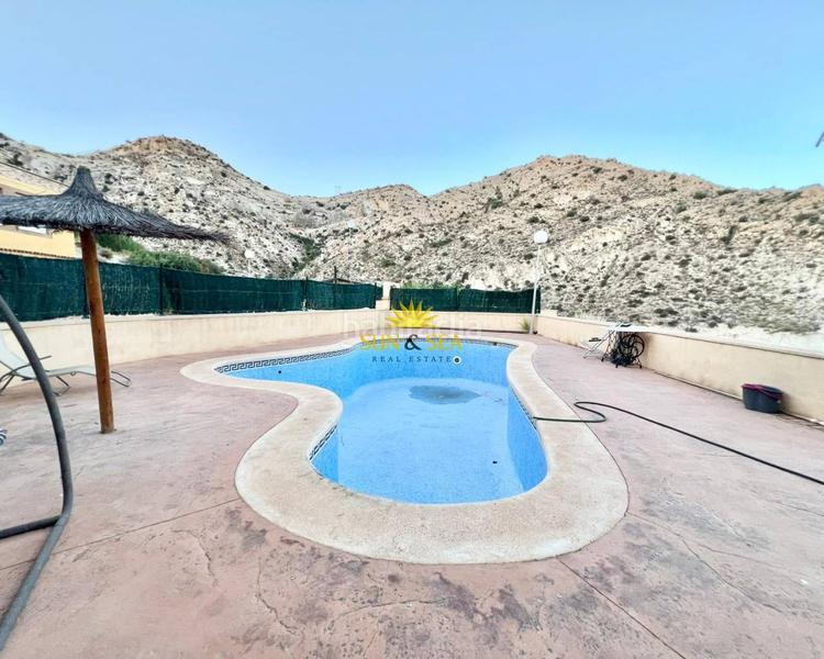 Foto 64b1c50c-7954-464e-bd85-672c1c32748b. Location chalet avec chauffage parking piscine dans Elche / Elx