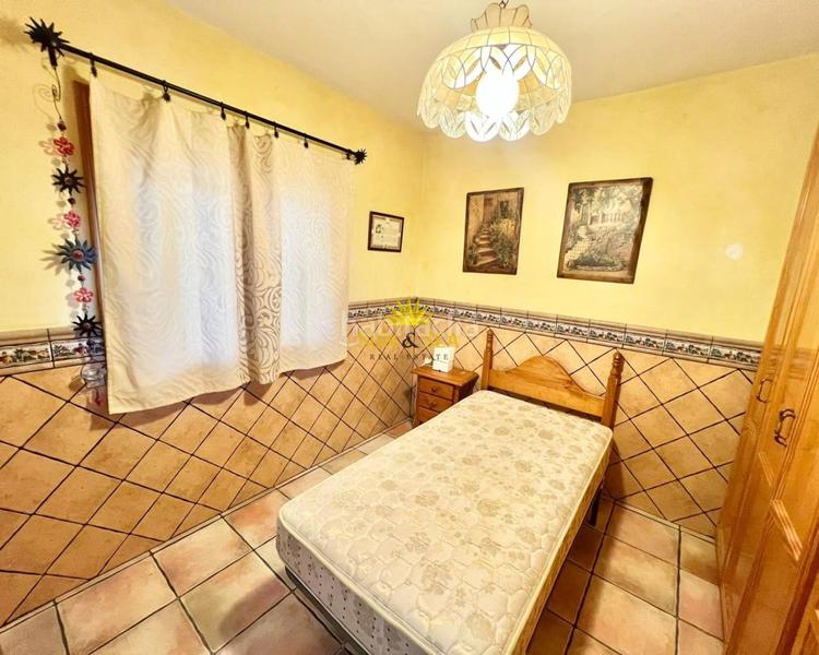 Foto 8730a38c-4424-4d64-80a0-4e4693dd4a7d. Rent chalet with heating parking pool in Jubalcoi Elche / Elx