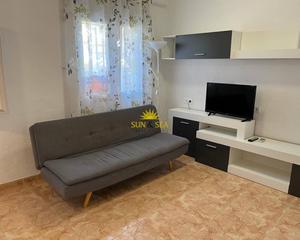 Miete Chalet in Cabo de Palos. Alquiler desde octubre hasta juniose ofrece un encantador chalet