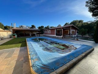Lloguer Xalet a San Miguel de Salinas. Iexclalquiler desde octubre hasta mayo2026 !descubre este magnia
