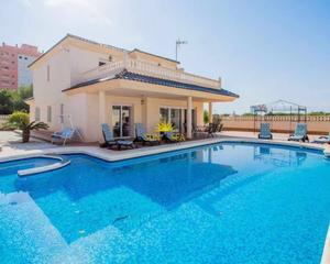 Miete Chalet in Veneziola. Iexclalquiler disponible desde octubre hasta mayo!este impresion