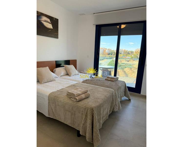 Foto 910e01a0-c4a6-4893-bf85-a1ab5bcab41b. Alquiler apartamento iexclalquiler disponible desde ya para todo el antildeo!este apartamento completamente amueblado se encuentra en la en Torrevieja