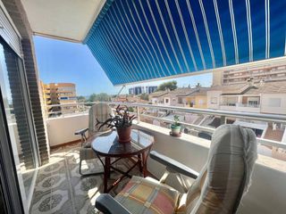 Rent Penthouse in Punta Prima. Iexcldisponible desde septiembre hasta junio!este luminoso apart