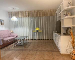 Rent Apartment in Zona Galúa - Calnegre. Iexcldisponible desde septiembre hasta junio!este espacioso apar