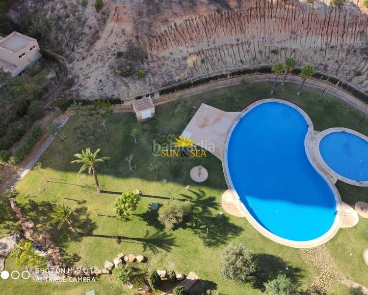 Foto e08fab43-a642-44d7-b16b-25c35cbc37a3. Lloguer apartament amb calefacció aparcament piscina a Benidorm