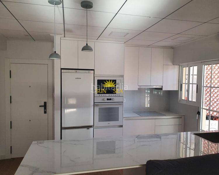 Foto 1273b0f4-d8d6-4080-95af-31d5ee44d700. Alquiler apartamento disponible desde septiembre hasta juniosi buscas unampnbspapartamento amplio y bien ubicadoampnbsp para disfrutar de en Santa Pola