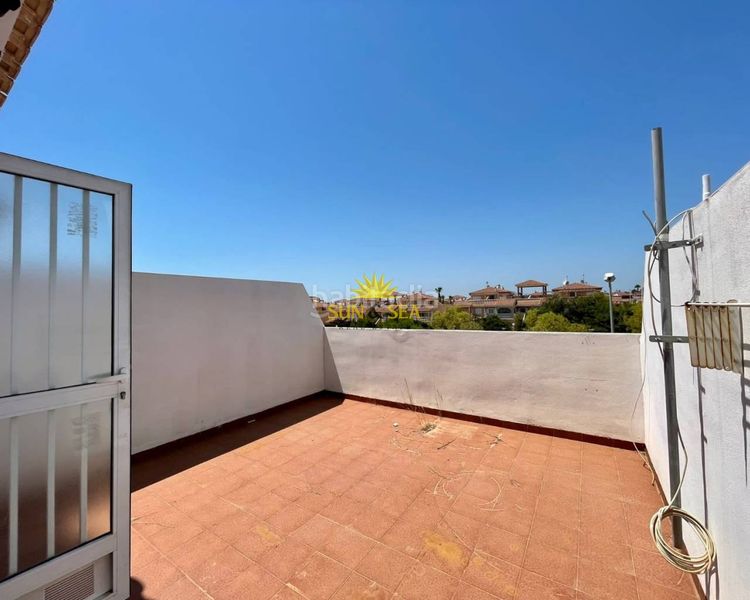 Foto b4ff1295-986f-467e-bd82-4b98cd4ece53. Lloguer dúplex amb calefacció piscina a Los Balcones y los Altos Orihuela