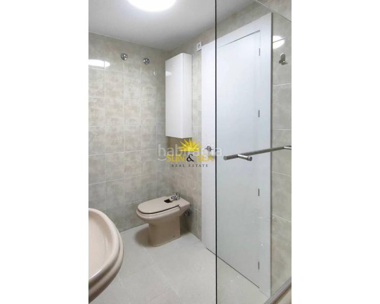 Foto 848438c2-25f5-4ee5-b1bb-fd2c81ce8194. Alquiler apartamento ltpgtltstronggtiexcldisponible desde septiembre hasta junio!ltstronggtltpgtltpgteste encantador apartamento ofrece la oportunidad en Vila Joiosa (la)