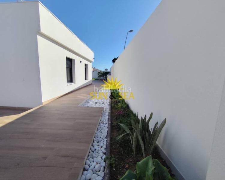 Foto 24fecfb3-0109-48e6-9b3d-c15534dbc755. Chalet with heating parking pool in Cabo Roig Orihuela