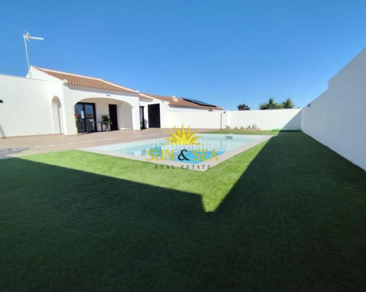 Foto 2c37fddf-8ed4-44a9-9f72-afc4eceb1894. Chalet with heating parking pool in Cabo Roig Orihuela