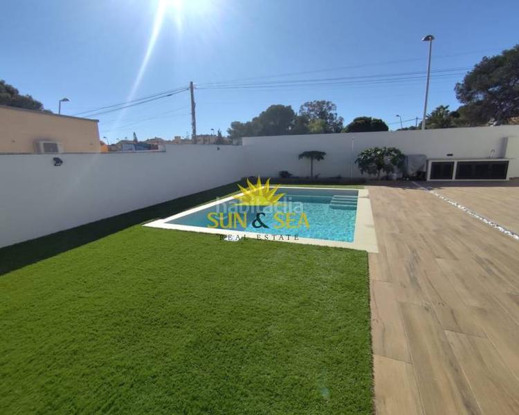 Foto c0237c3e-7e4e-4273-ae42-b4dade12b059. Chalet with heating parking pool in Cabo Roig Orihuela