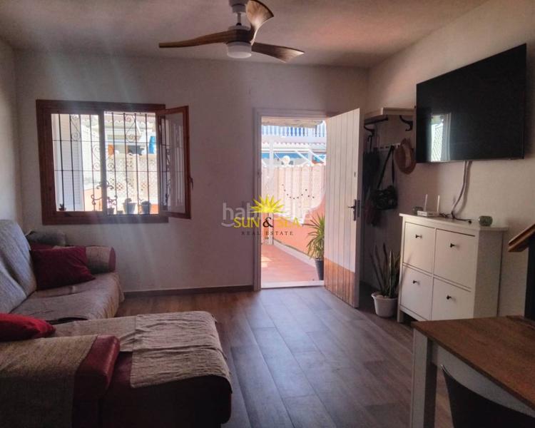 Foto 9985113a-4bbc-41da-ae22-6579a6362c0b. Lloguer dúplex amb aparcament piscina a Calas Santiago Bernabeu Santa Pola