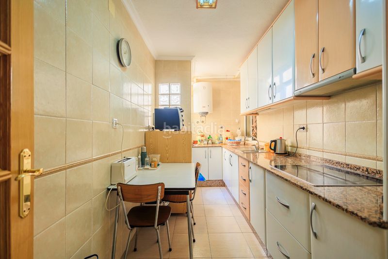 Foto 4af92599-72a6-4dce-a18b-ee48d0428410. Rent flat with heating pool in Zona Playa del Cura Torrevieja