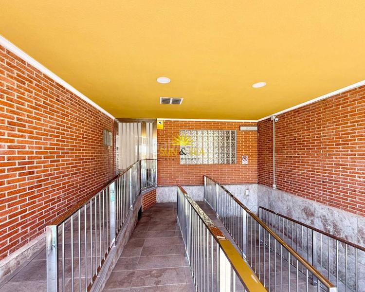 Foto 1db7f8dc-01c5-476a-a6ed-11be7a422cc0. Apartament amb calefacció piscina a Playa de los Náufragos Torrevieja