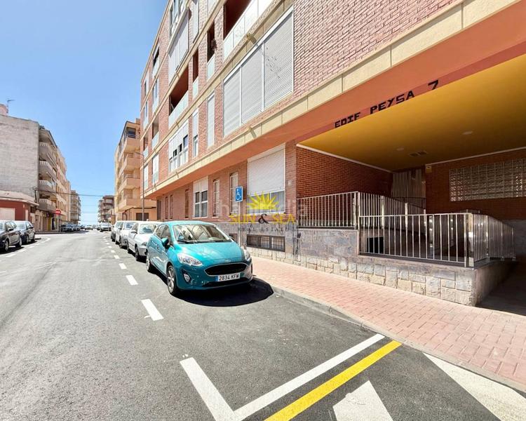 Foto bb7d2ce5-bb58-412c-a663-168c3d7137e0. Apartament amb calefacció piscina a Playa de los Náufragos Torrevieja