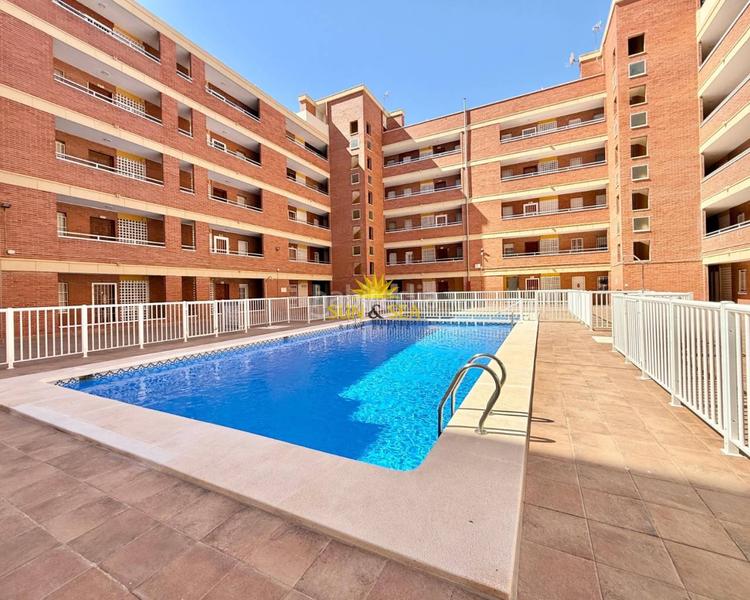 Foto de118e45-5f84-4299-be97-e0c9edccba73. Apartament amb calefacció piscina a Playa de los Náufragos Torrevieja