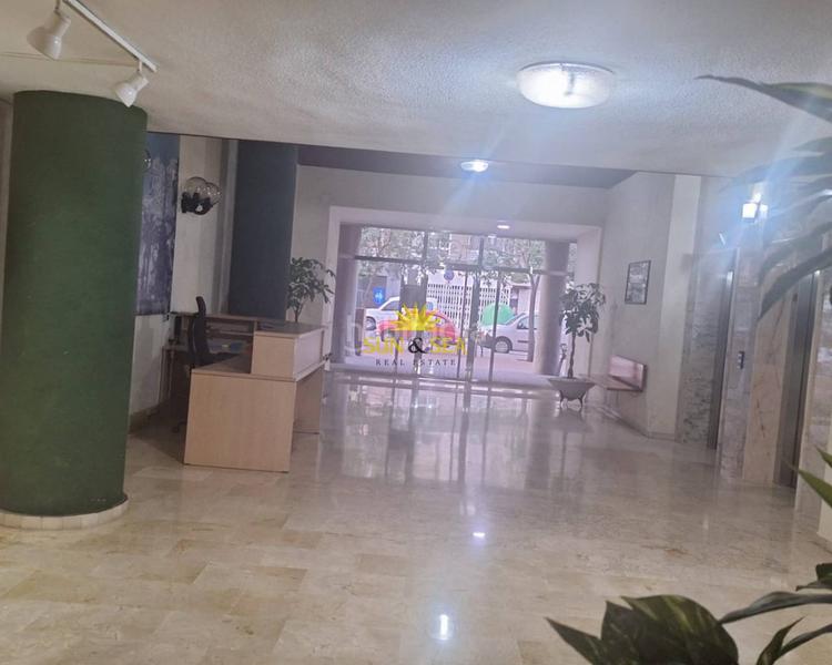 Foto 40cb5507-e9de-4bc2-b0b1-402495b8bbad. Apartamento ltpgtiexclltstronggtamplio apartamento en venta ndash Carolinas Altas, !ltstronggtltpgtltpgtle presentamos esta excelente en Alicante