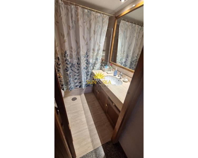 Foto f49f7d57-80e1-4aae-9379-ebbc3f2e7526. Apartamento ltpgtiexclltstronggtamplio apartamento en venta ndash Carolinas Altas, !ltstronggtltpgtltpgtle presentamos esta excelente en Alicante