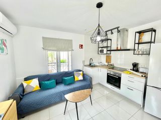 Lloguer Apartament a Zona los Frutales. Iexcldisponible desde octubre hasta junio!se ofrece en alquiler