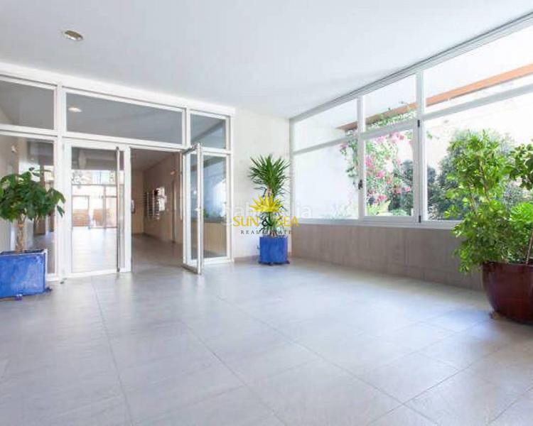 Foto 21c819cb-48a7-49df-ae84-778a459b6123. Lloguer apartament amb calefacció aparcament piscina a Benidorm