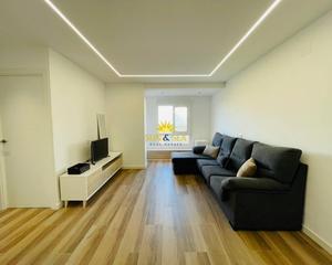 Alquiler Apartamento en Las Viñas. Iexcldisponible desde ya para todo el antildeo!ubicado en el cor