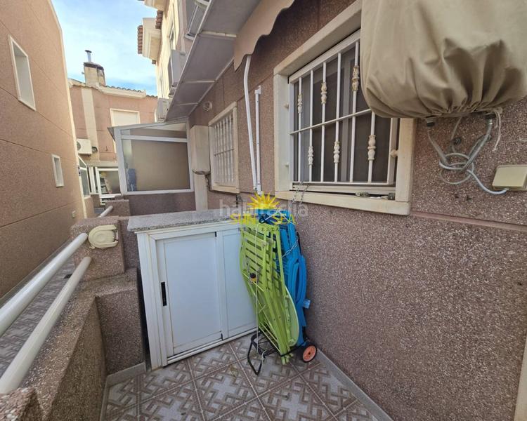 Foto 3863d935-e146-4664-9307-610722ac60fa. Alquiler casa ltpgtltstronggtiexcldisponible desde septiembre hasta junio!ltstronggtltpgtltpgteste encantador bungalow adosado de dos plantas se en Santa Pola