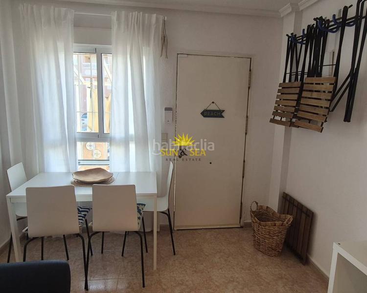 Foto c0cb39f5-9edf-4e90-8667-b6a47d6a55c7. Alquiler casa ltpgtltstronggtiexcldisponible desde septiembre hasta junio!ltstronggtltpgtltpgteste encantador bungalow adosado de dos plantas se en Santa Pola