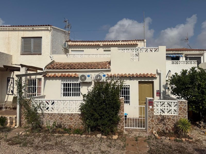 Foto 4fcdd1ac-a279-4f9e-9ce7-be473fd20bc4. Chalet mit heizung in Zona Carrefour - Urbanizaciones Torrevieja