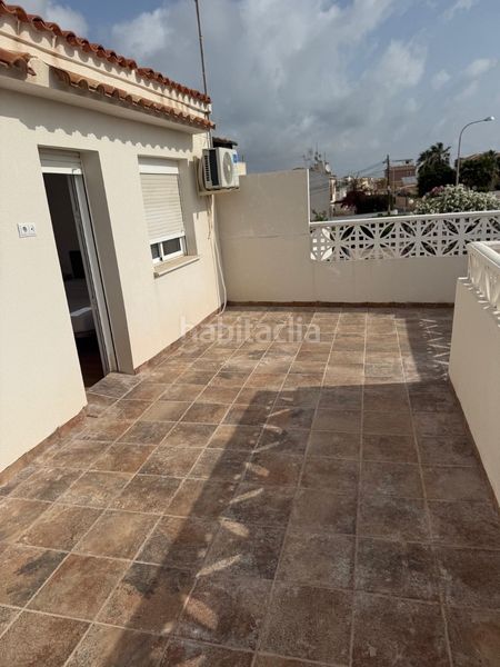 Foto 5721f706-9066-45f4-9688-34f12ecc120d. Chalet mit heizung in Zona Carrefour - Urbanizaciones Torrevieja
