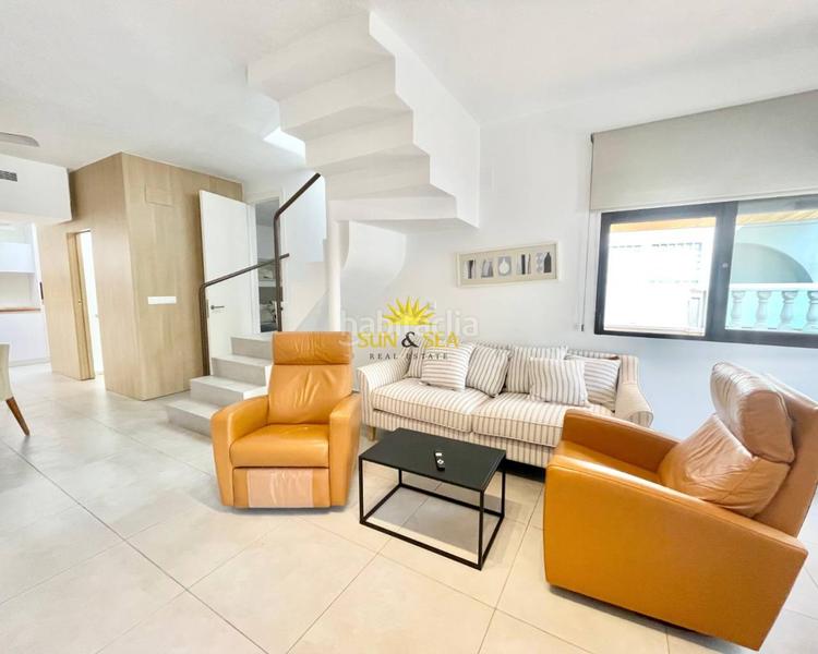 Foto 009dc507-dd19-4da8-bd96-a26918e37c06. Alquiler chalet iexcldisponible desde ya para todo el antildeo!presentamos este magniacutefico chalet adosado en alquiler ubicado en una de las zo en Torrevieja