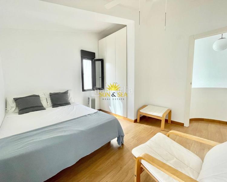 Foto 72f64c93-78a7-404d-9af0-d1d17dd0dc92. Alquiler chalet iexcldisponible desde ya para todo el antildeo!presentamos este magniacutefico chalet adosado en alquiler ubicado en una de las zo en Torrevieja